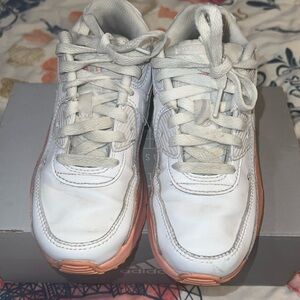 Size 1.5 big girl Nike. 8/10 condition